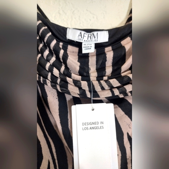 AFRM Los Angeles Elegant Off-Shoulder Zebra Print Bodysuit - Picture 5 of 6